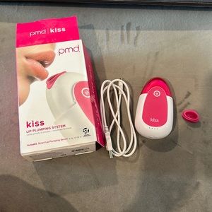 PMD kiss lip plumping system